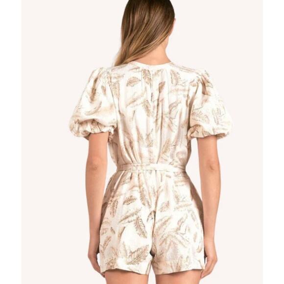 Elan Beige Feather Print Bubble Sleeve Romper Sz XS - Picture 3 of 11